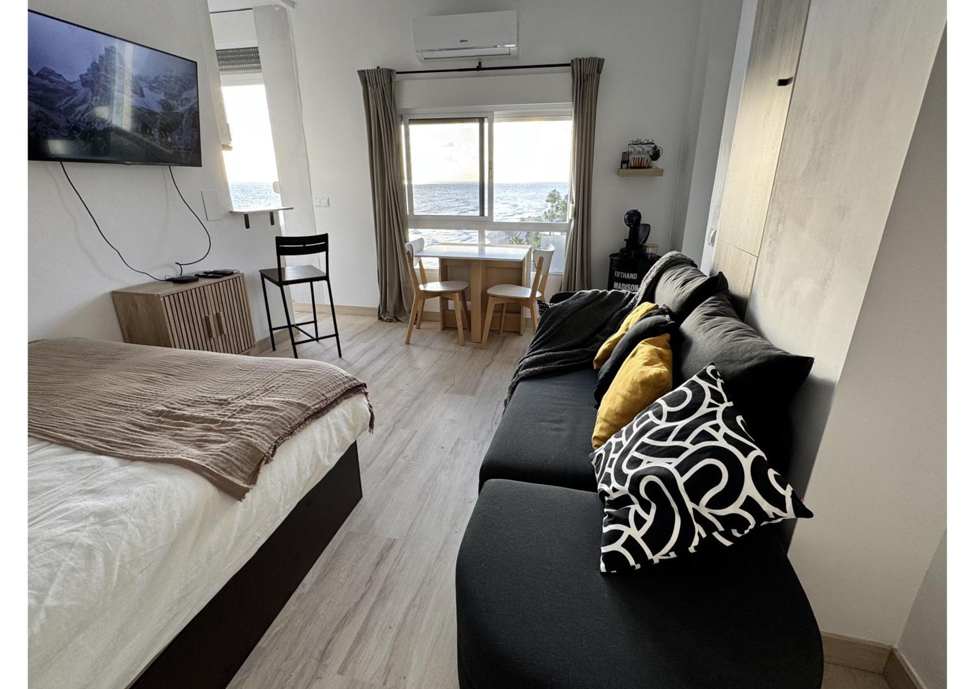 Beachfront Studio ,The View Calahonda, Panoramic Sea Views Sitio de Calahonda Buitenkant foto