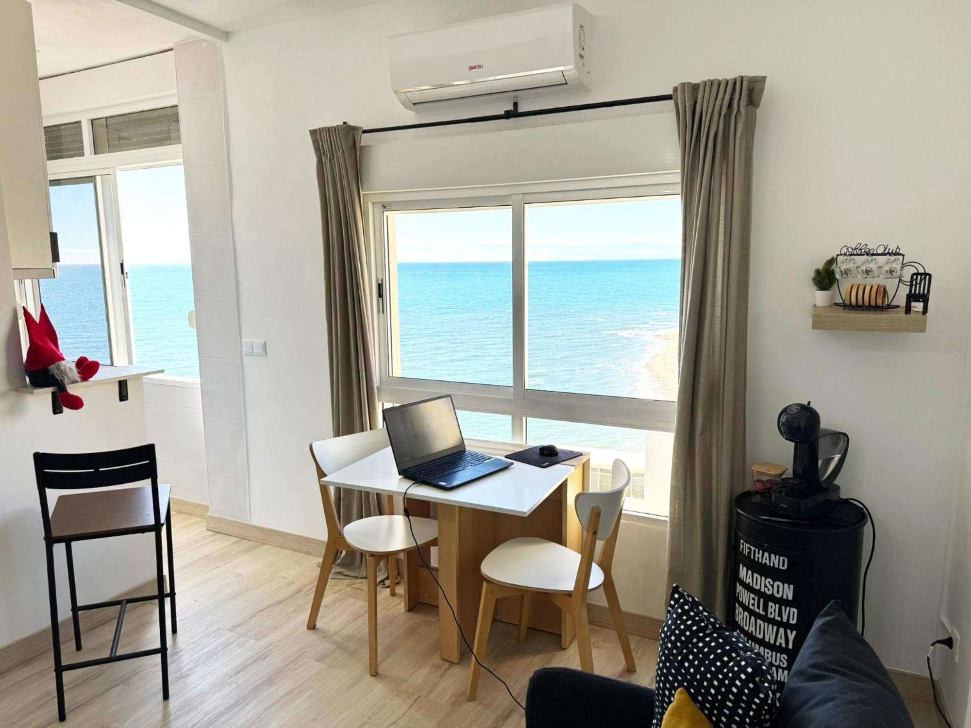 Beachfront Studio ,The View Calahonda, Panoramic Sea Views Sitio de Calahonda Buitenkant foto