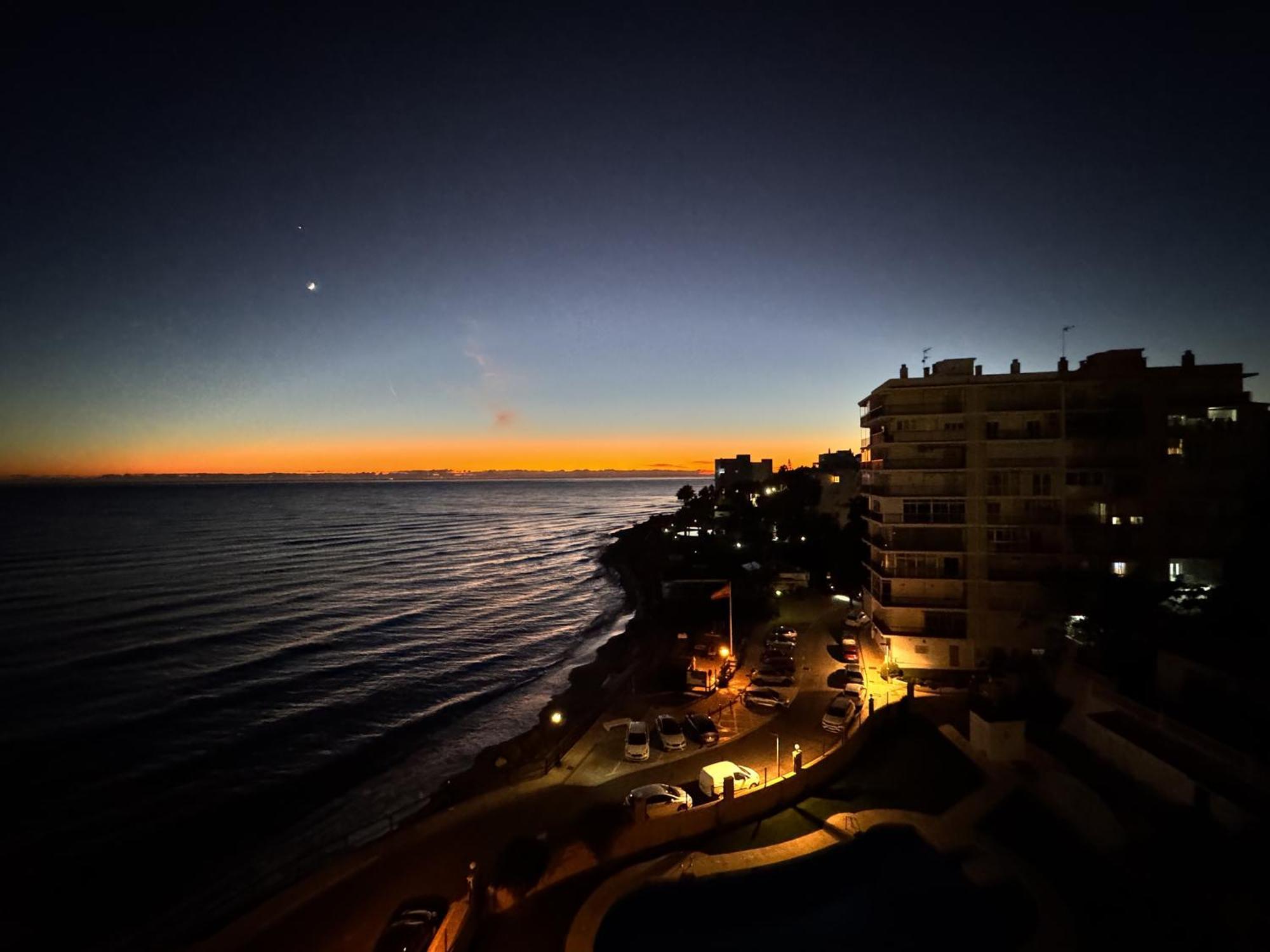 Beachfront Studio ,The View Calahonda, Panoramic Sea Views Sitio de Calahonda Buitenkant foto